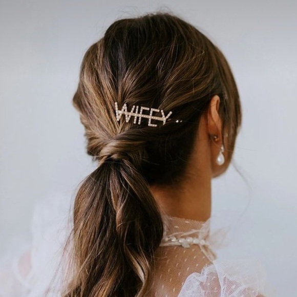 Bridal Accessories Bundle - Picture 3 of 3